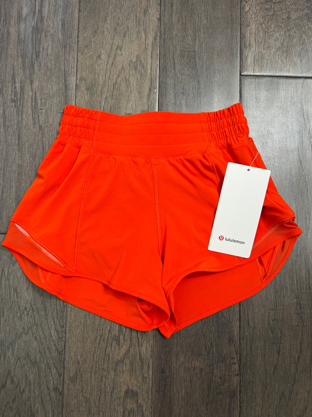 Lululemon NWT Hotty Hot High-Rise Lined Short 2.5" Cherry Ember